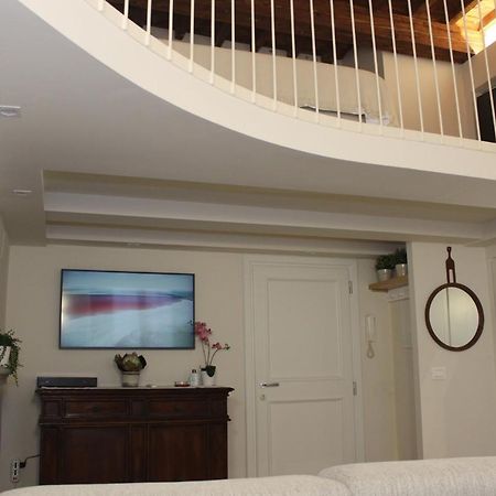 Art Apartment Santa Croce Suite 佛罗伦萨 外观 照片
